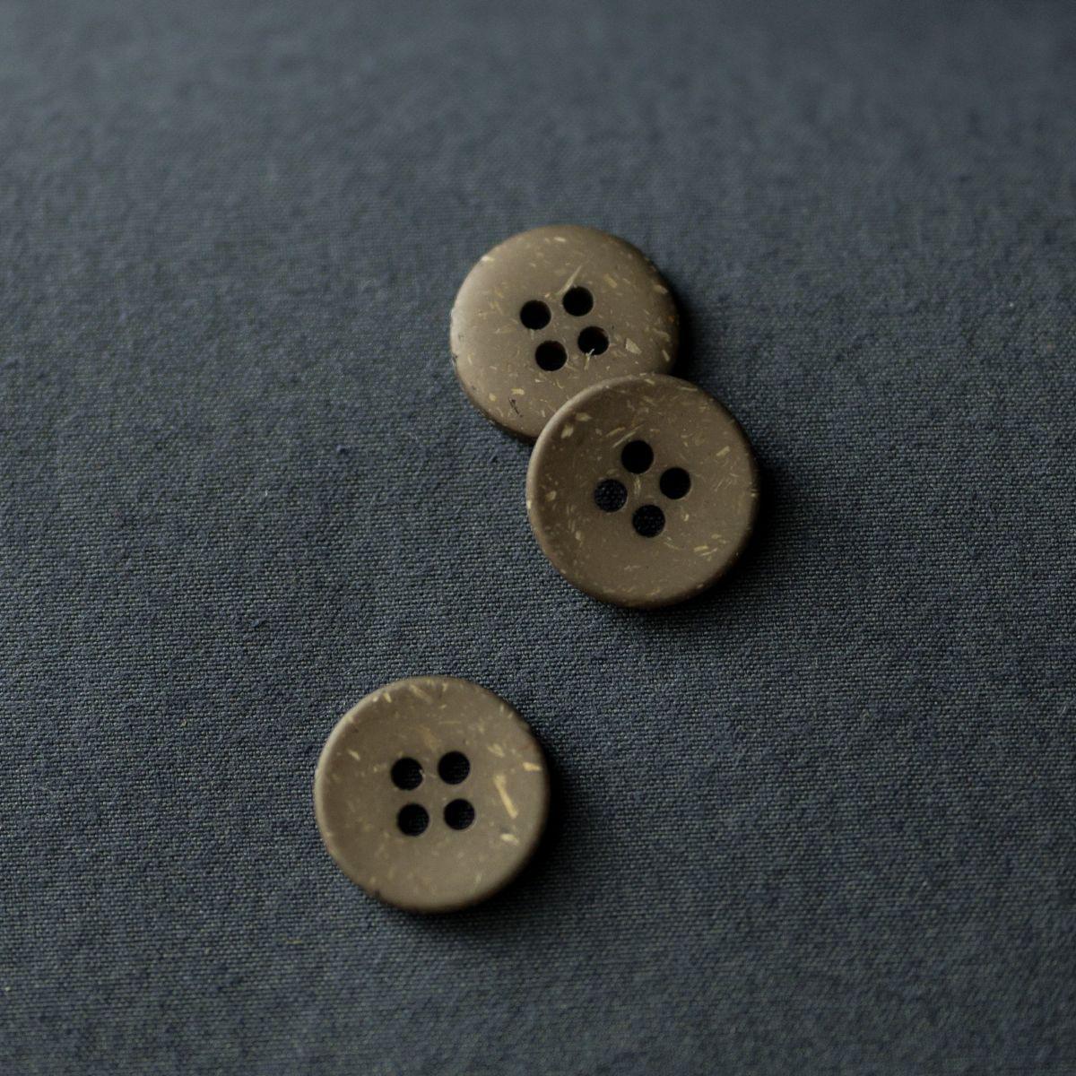 Merchant & Mills-Speckles Buttons 18mm (Each)-button-Olive-gather here online