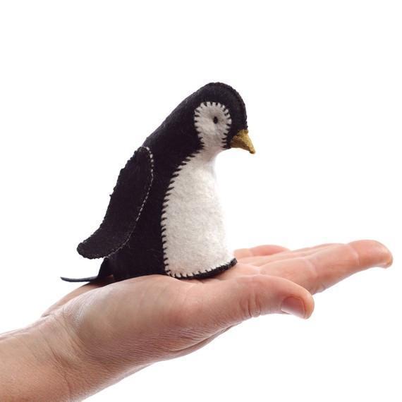 Threadfollower - Penguin Hand Stitching Kit - Default - gatherhereonline.com