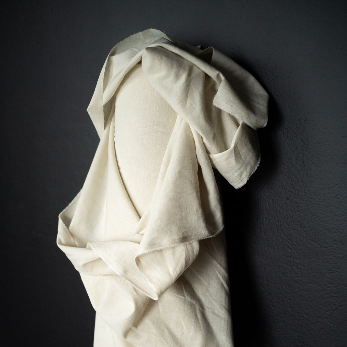 Merchant & Mills-White Almond Cotton/Linen-fabric-gather here online