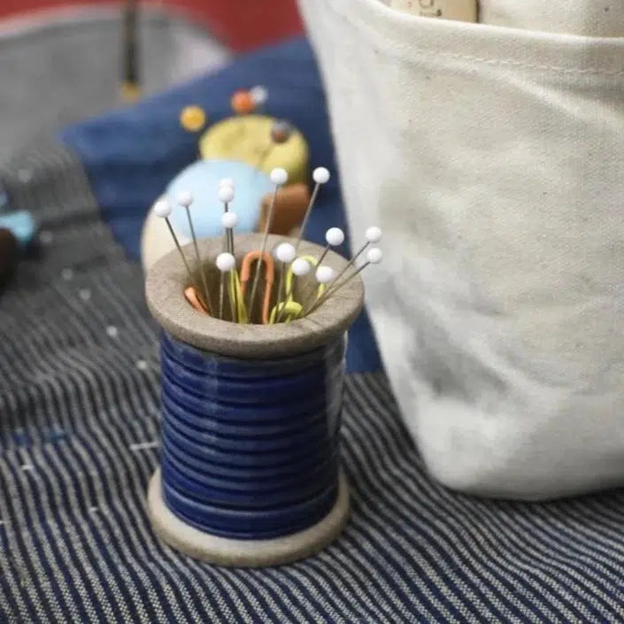 Magnetic Spool Pin Holder – gather here online