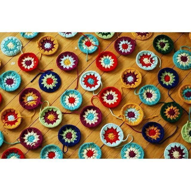 gather here classes - Crochet Flowers in the Snow - Default - gatherhereonline.com