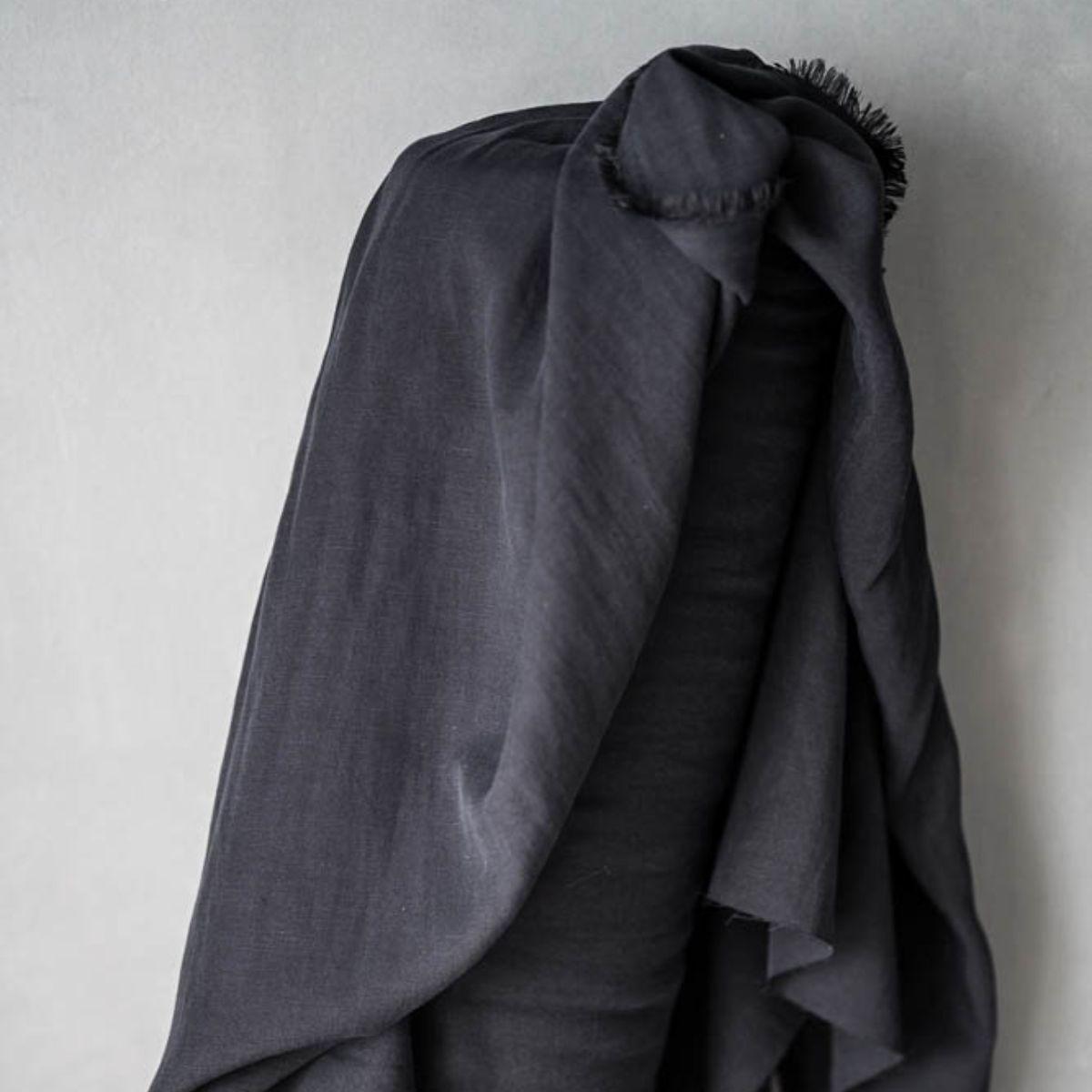 Merchant & Mills-Tencel/Linen in Black-fabric-gather here online